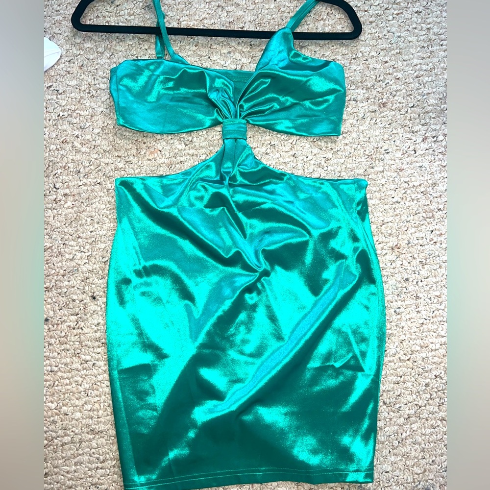 Never Worn. Perfect Condition - image 3
